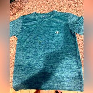 Boys’ Champion dry fit short sleeved shirt. Teal color. Size 10/12.